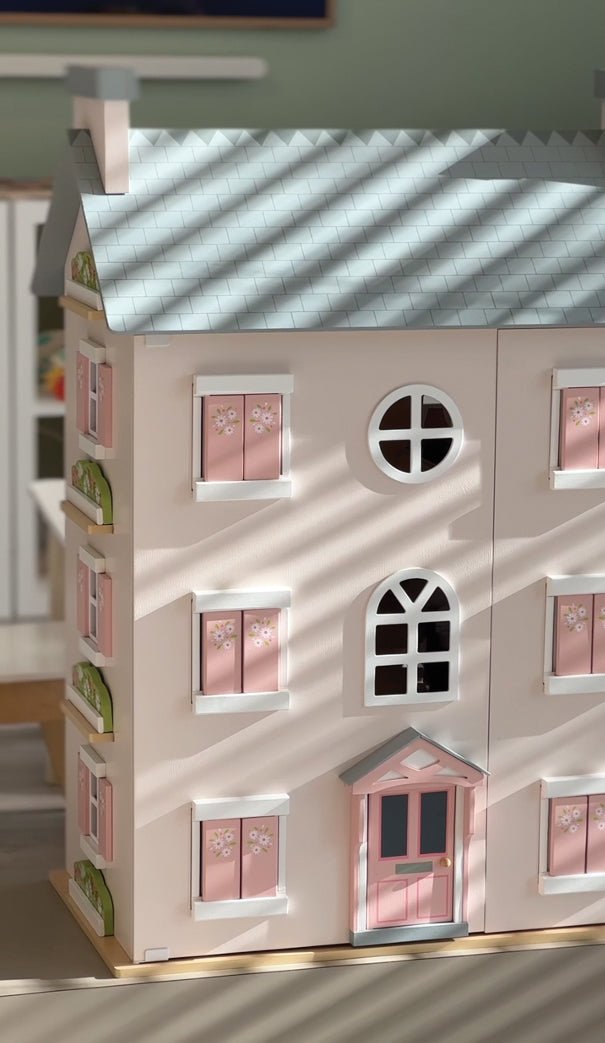 Heather Hall Dollhouse