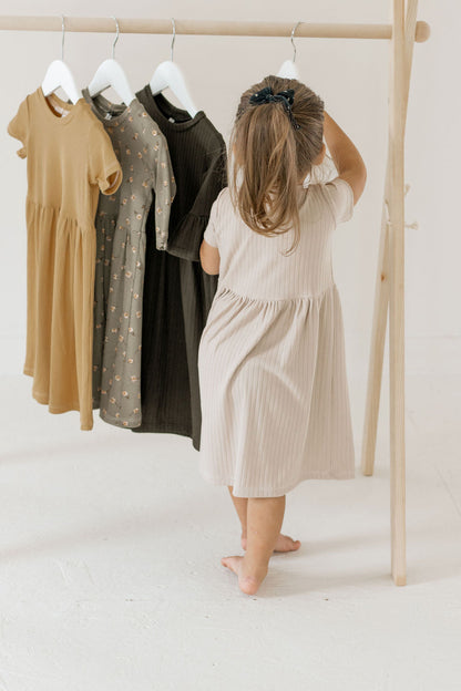 Wooden Toddler Clothes Rack