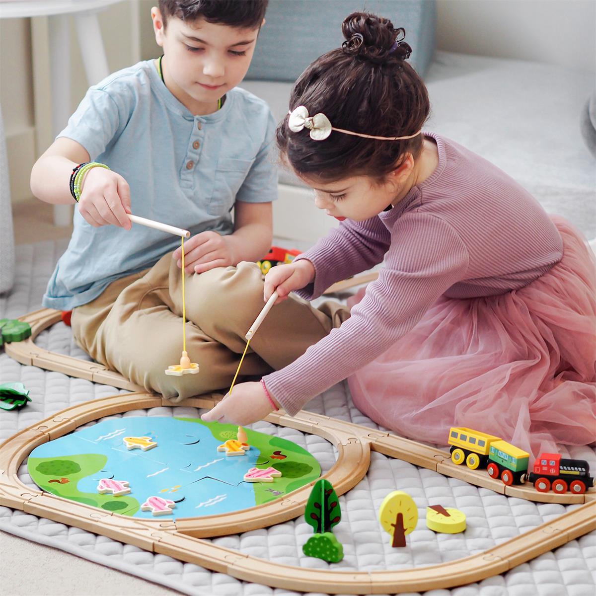 Wooden Train Set- 110 Pieces + Puzzle